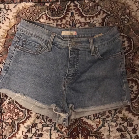 Levi's Pants - 5/25 Levi’s 512 Jean shorts size 8